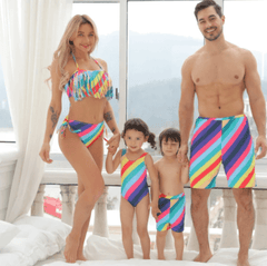 Maillots de bain famille assorti arc en ciel