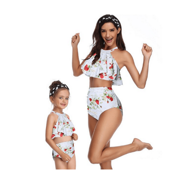 Maillot de bain mère fille blanc avec des fraises