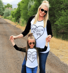 Pull mère fille blanc et noir