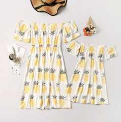 Robe mère fille avec des ananas