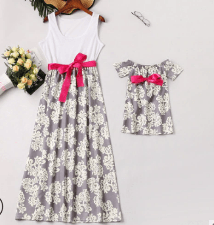 Robe mère fille avec un noeud