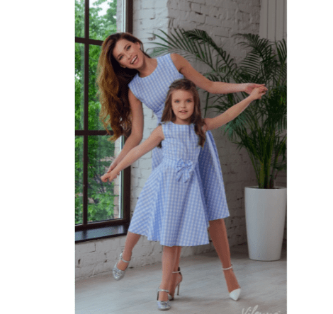 Robe mère fille bleu à carreaux