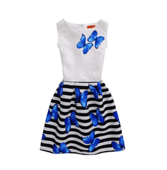 Robe mère fille bleu avec des papillons