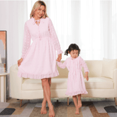 Robe mère fille pour le printemps rose