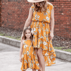 Robe mère fille orange pour la plage
