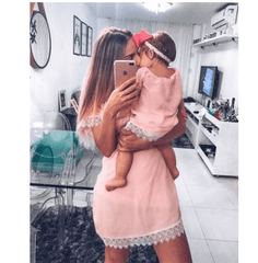 Robe mère fille rose courte