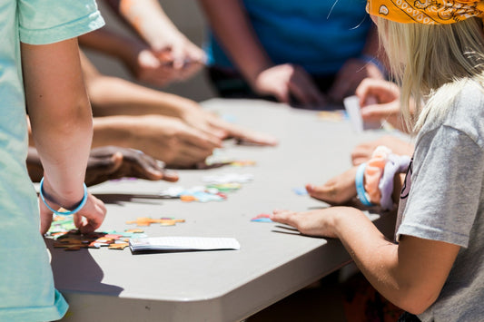 5 idées d’activités en famille pour créer de vrais moments ensemble (sans écrans… ou presque)