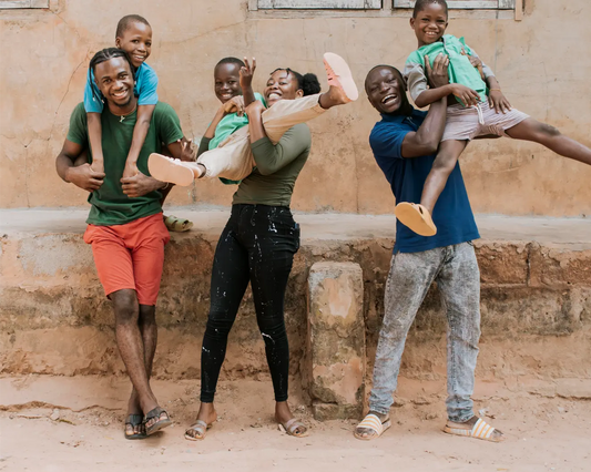 Beauté Familiale à Dakar : Pourquoi Sengarmi.sn Devient l'Alliée des Mamans et Filles