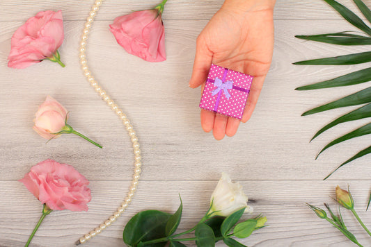 Les plus belles idées cadeaux pour la fête des Mères : offrir un bijou unique et inoubliable