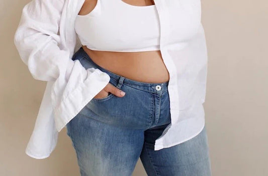 Quelle forme de pantalon choisir pour dissimuler un ventre rebondi ?