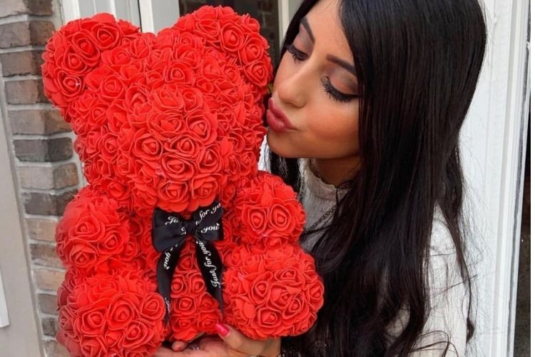 Ours en roses
