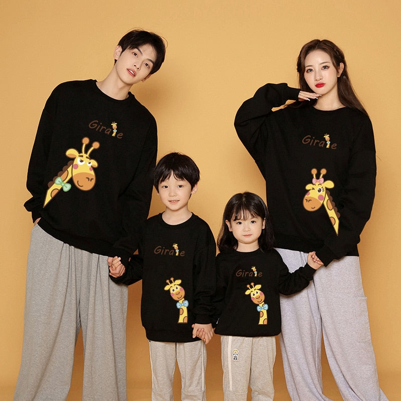 Pull famille assorti girafe Ma Famille D abord Ma famille d abord