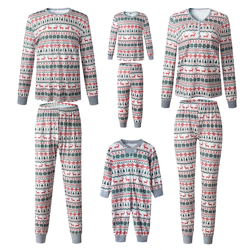 Ensemble assorti pour la famille - maman, papa et enfant