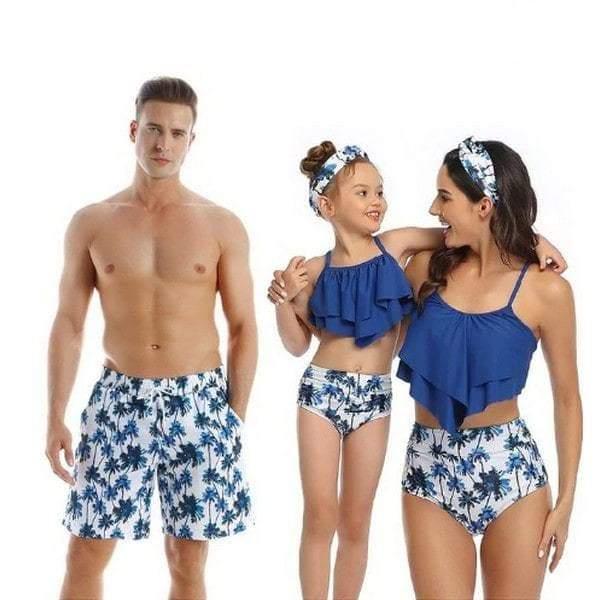 Maillot de bain famille assorti avec des palmiers