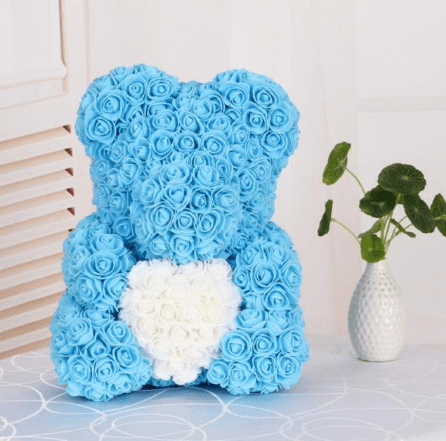 Ourson en roses bleu et blanc