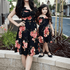 Robe fleurie mère fille noire
