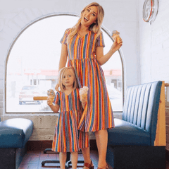 Robe mère fille à rayures arc-en-ciel