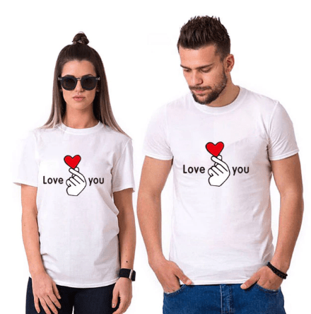 Tee shirt couple doigt et cœur blanc