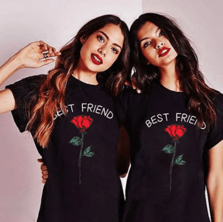 Tee shirt meilleure amie avec une fleur